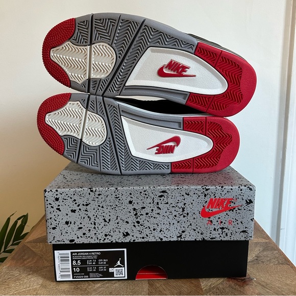 Nike Air Jordan 4 IV Retro Bred Reimagined Sz 8.5 Black Cement FV5029-006 NEW - Picture 7 of 9